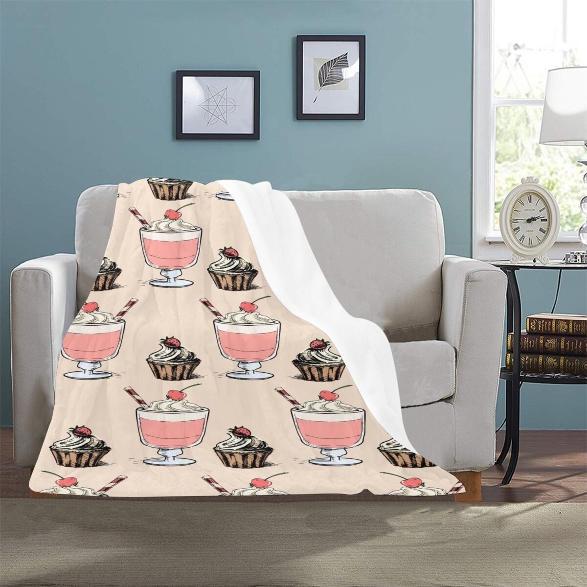 Ultra-Soft Micro Fleece Blanket 32" x 48" - Image 1